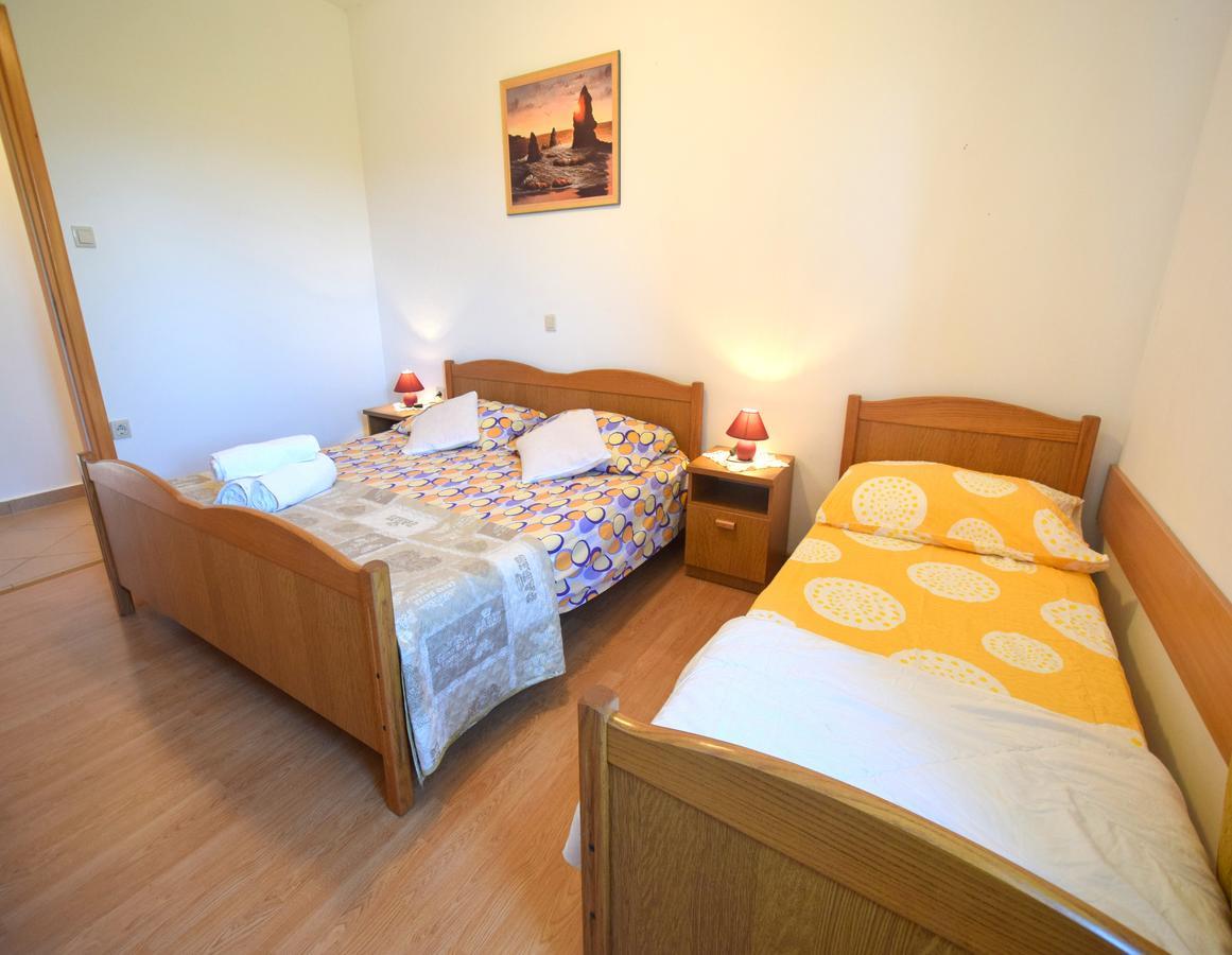 מאלינסקה Apartments Ivanka מראה חיצוני תמונה